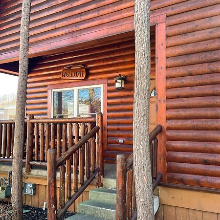 Black Bear Hideaway Cabin Gatlinburg Exterior photo